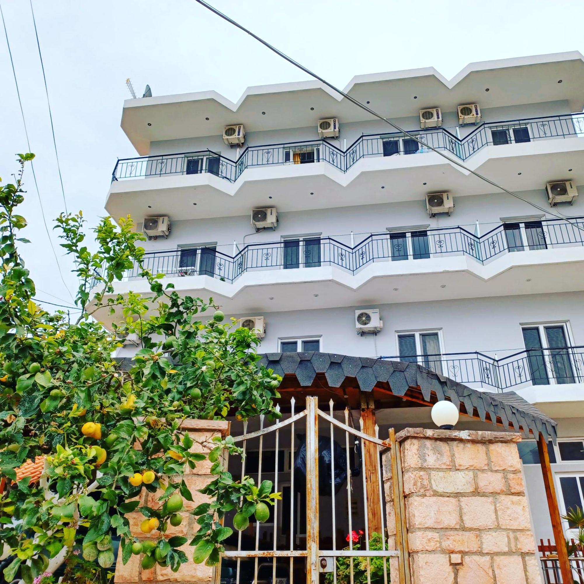 Arileo Hotel Himare Luaran gambar