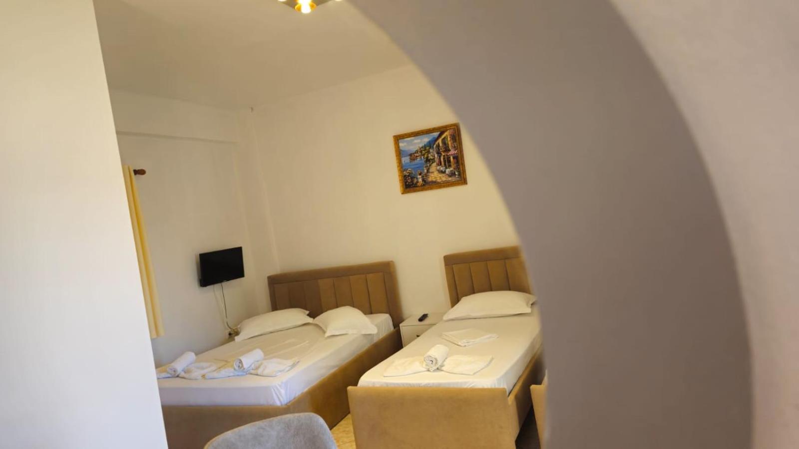 Arileo Hotel Himare Bilik gambar