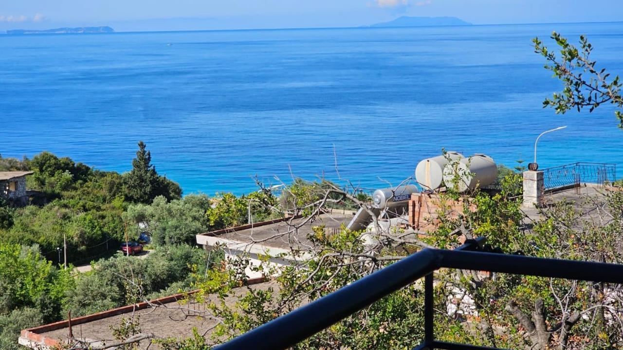 Arileo Hotel Himare Bilik gambar