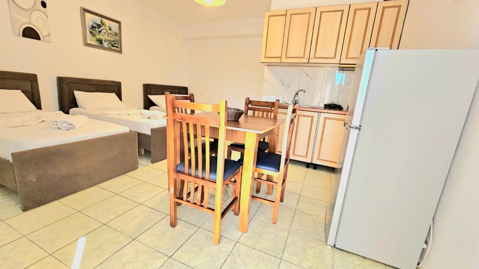 Arileo Hotel Himare Luaran gambar