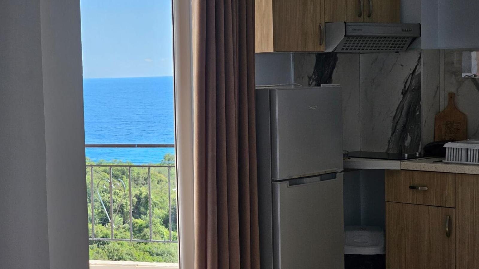Arileo Hotel Himare Bilik gambar