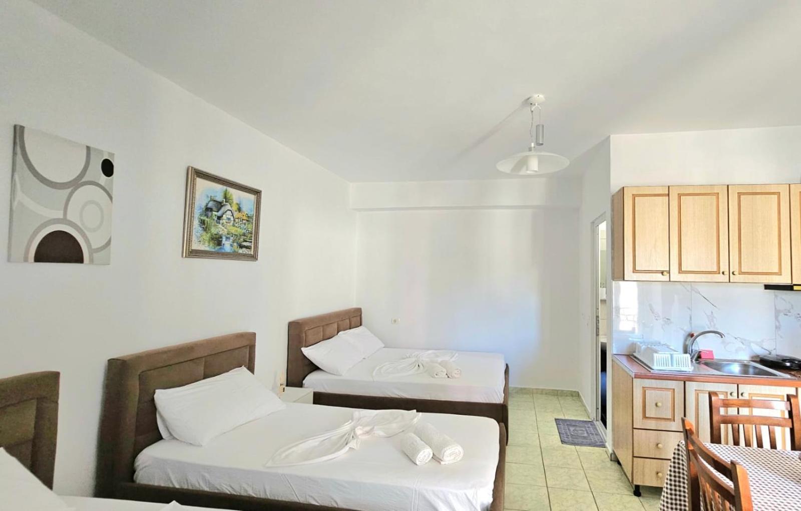 Arileo Hotel Himare Bilik gambar